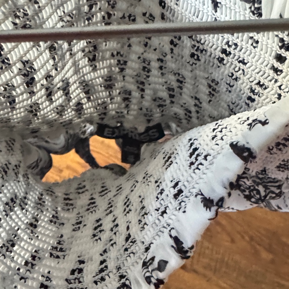 Express Monochrome Patterned Shorts - image 2